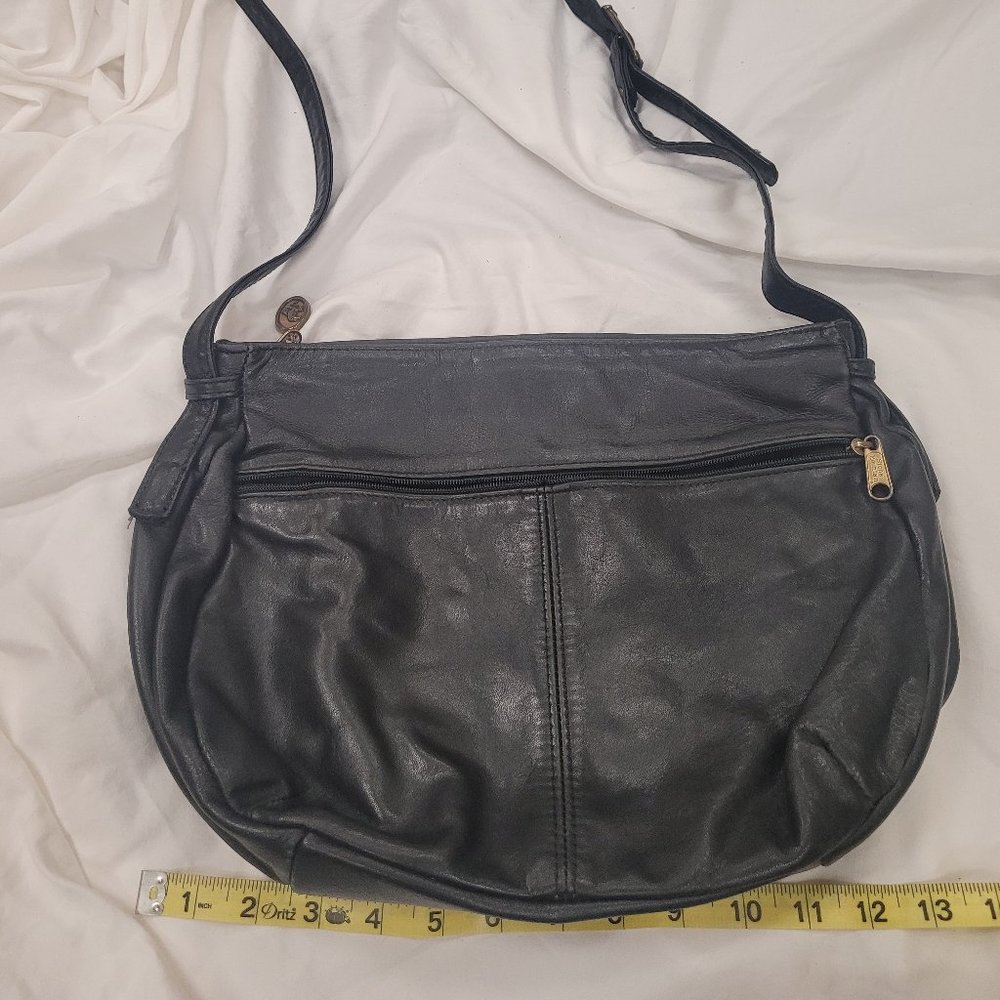 Stone Mountain USA Purse / Crossbody / Black Leather